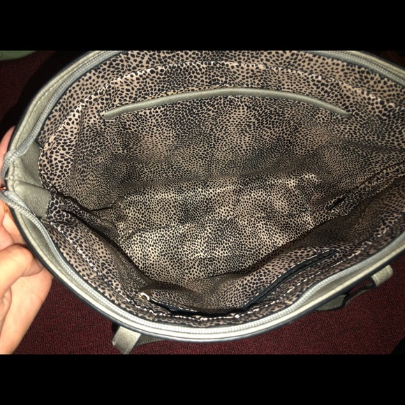 Bags/Purses - Picture 5 of 9